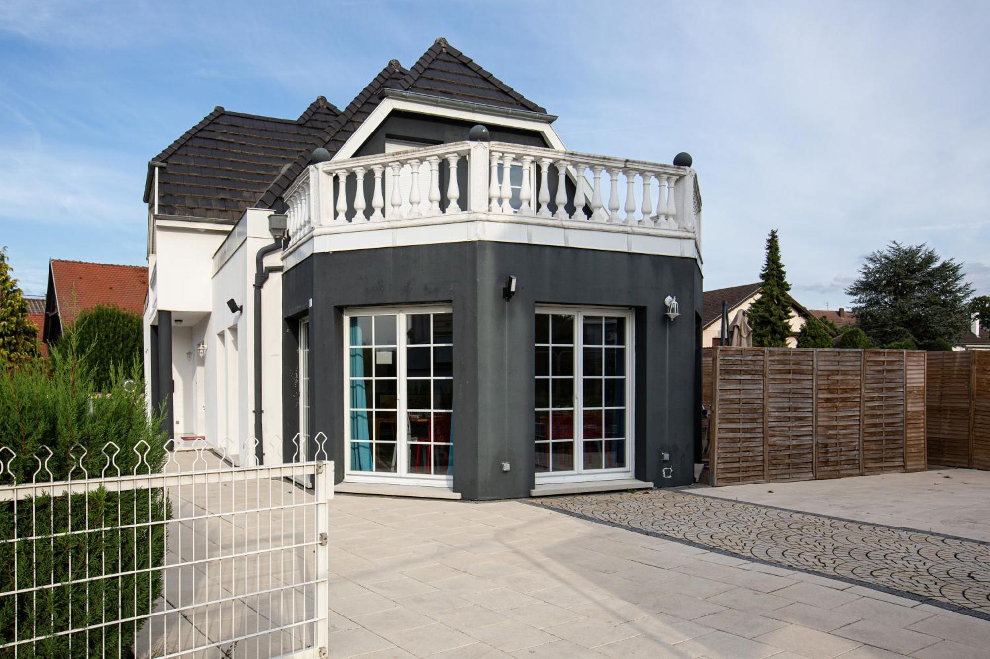Ittenheim Gites Spa Strasbourg - Villa Ours - Spa Prive, Sauna, Borne D'Arcade, Babyfoot מראה חיצוני תמונה