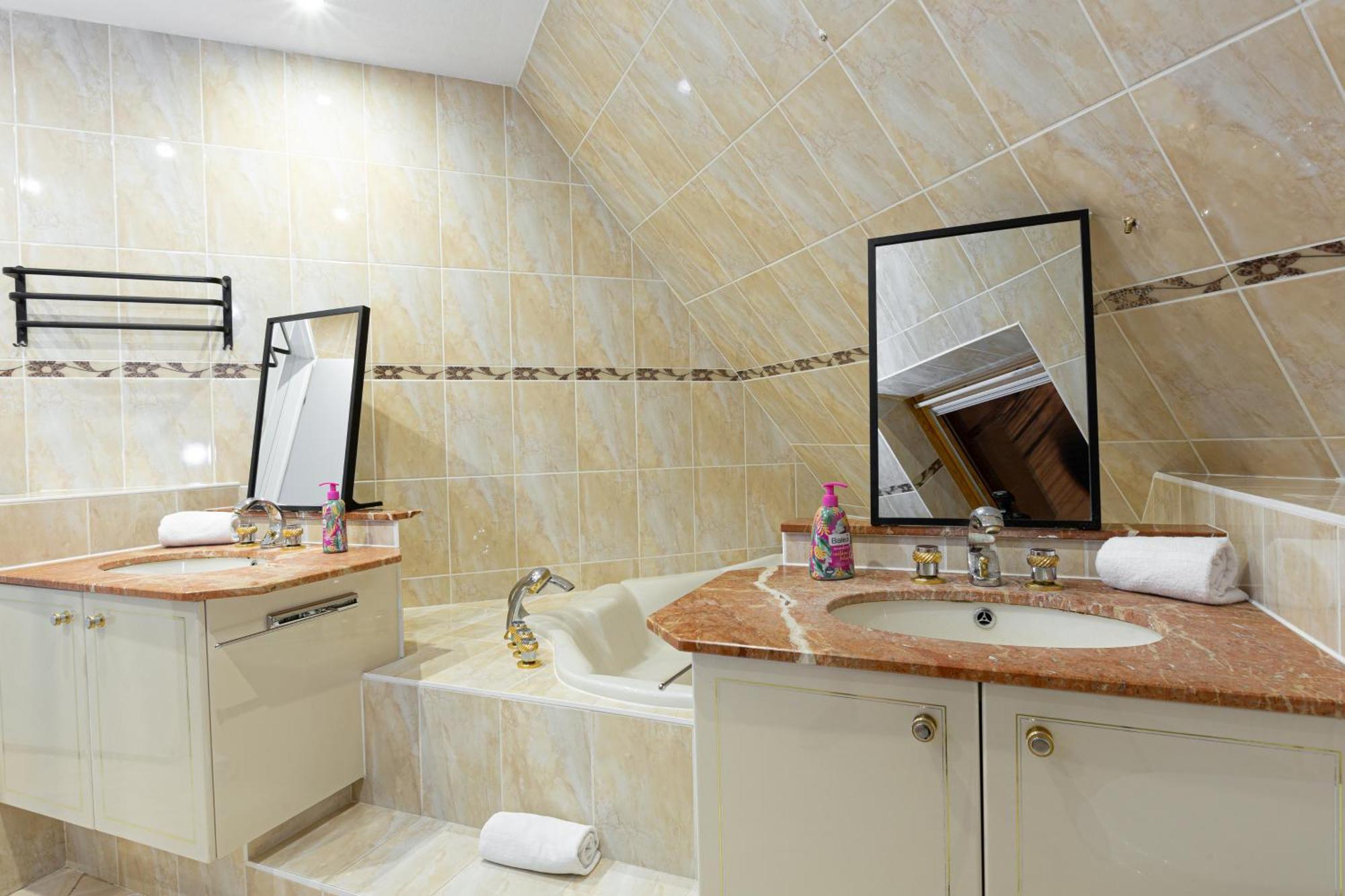 Ittenheim Gites Spa Strasbourg - Villa Ours - Spa Prive, Sauna, Borne D'Arcade, Babyfoot מראה חיצוני תמונה