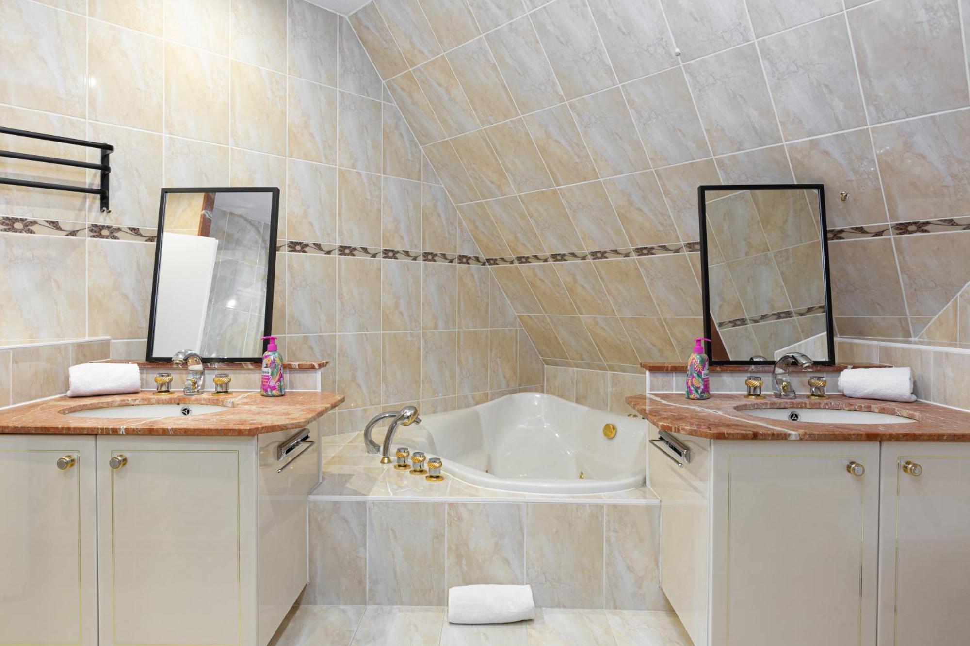 Ittenheim Gites Spa Strasbourg - Villa Ours - Spa Prive, Sauna, Borne D'Arcade, Babyfoot מראה חיצוני תמונה