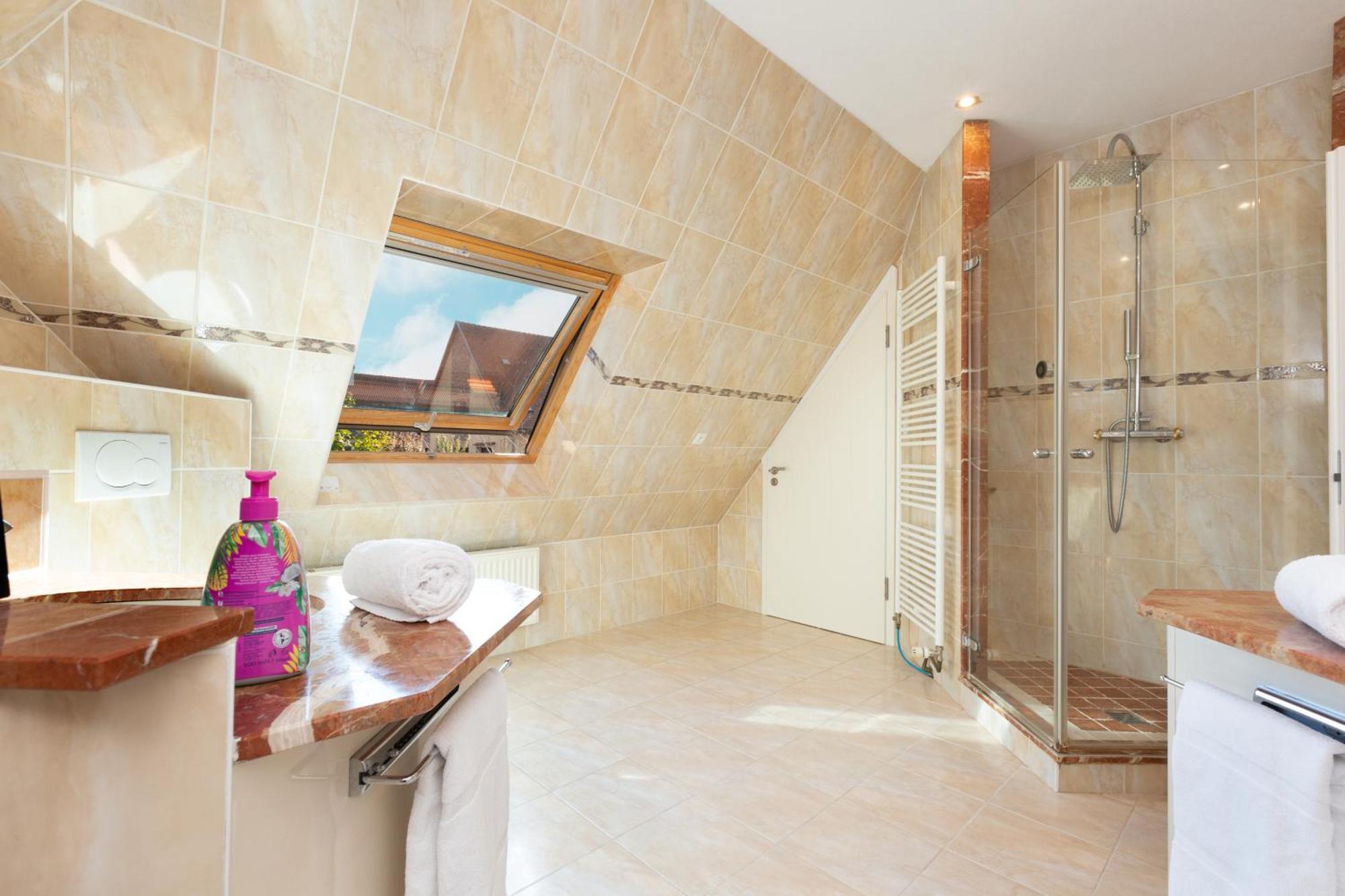 Ittenheim Gites Spa Strasbourg - Villa Ours - Spa Prive, Sauna, Borne D'Arcade, Babyfoot מראה חיצוני תמונה