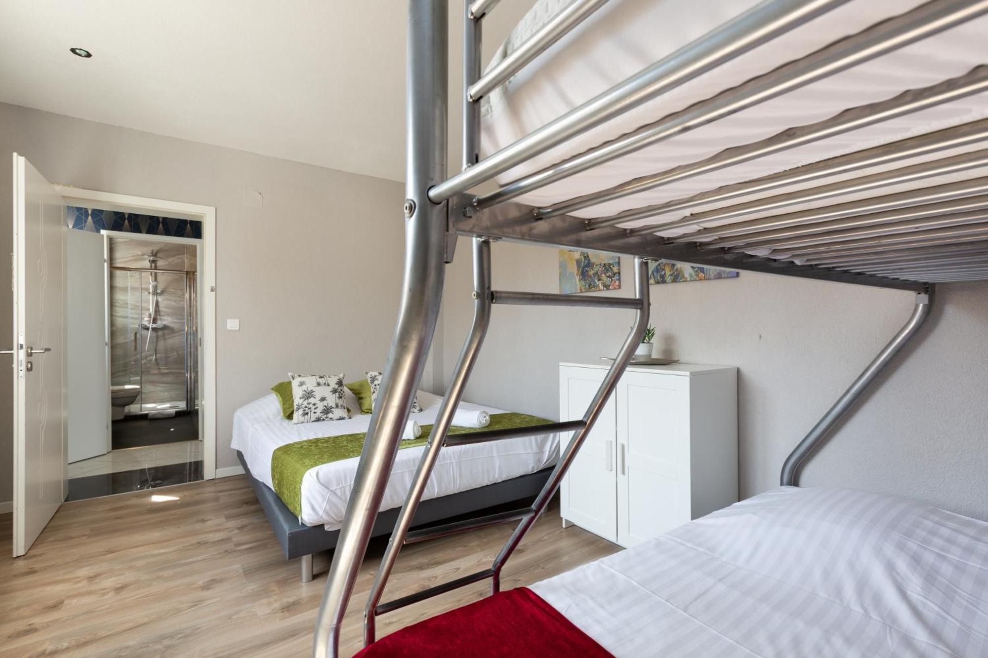 Ittenheim Gites Spa Strasbourg - Villa Ours - Spa Prive, Sauna, Borne D'Arcade, Babyfoot מראה חיצוני תמונה